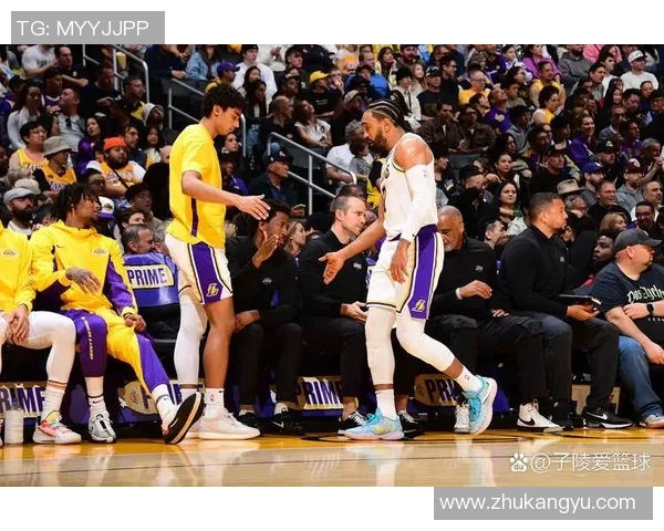 昔日恩怨再现!篮球八卦与老队友狭路相逢 昔日恩怨再现!篮球八卦与老队友狭路相逢