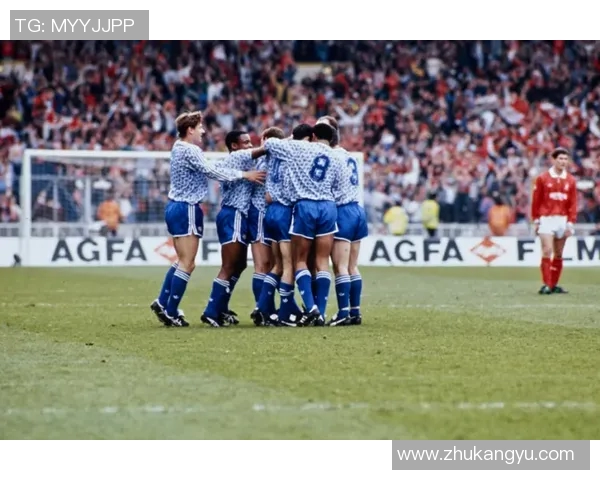 镜头回顾：曼联这一幕令人泪目