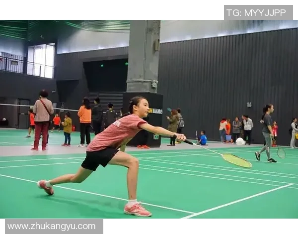 羽毛球女单选手提升心理素质的有效训练方法与策略解析 羽毛球女单选手提升心理素质的有效训练方法与策略解析